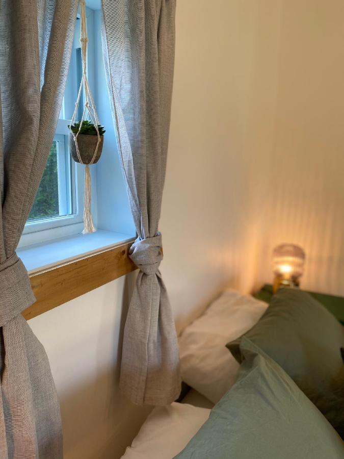 Auberge Et Salle De Spectacle La Fascine L'Isle-aux-Coudres Eksteriør billede