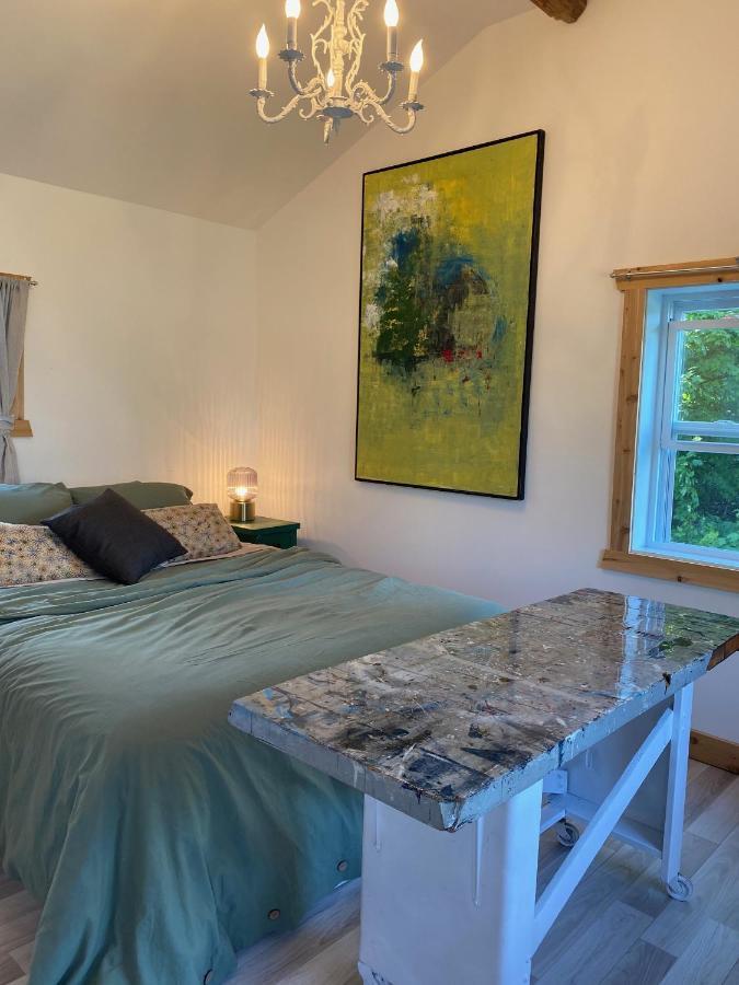 Auberge Et Salle De Spectacle La Fascine L'Isle-aux-Coudres Eksteriør billede