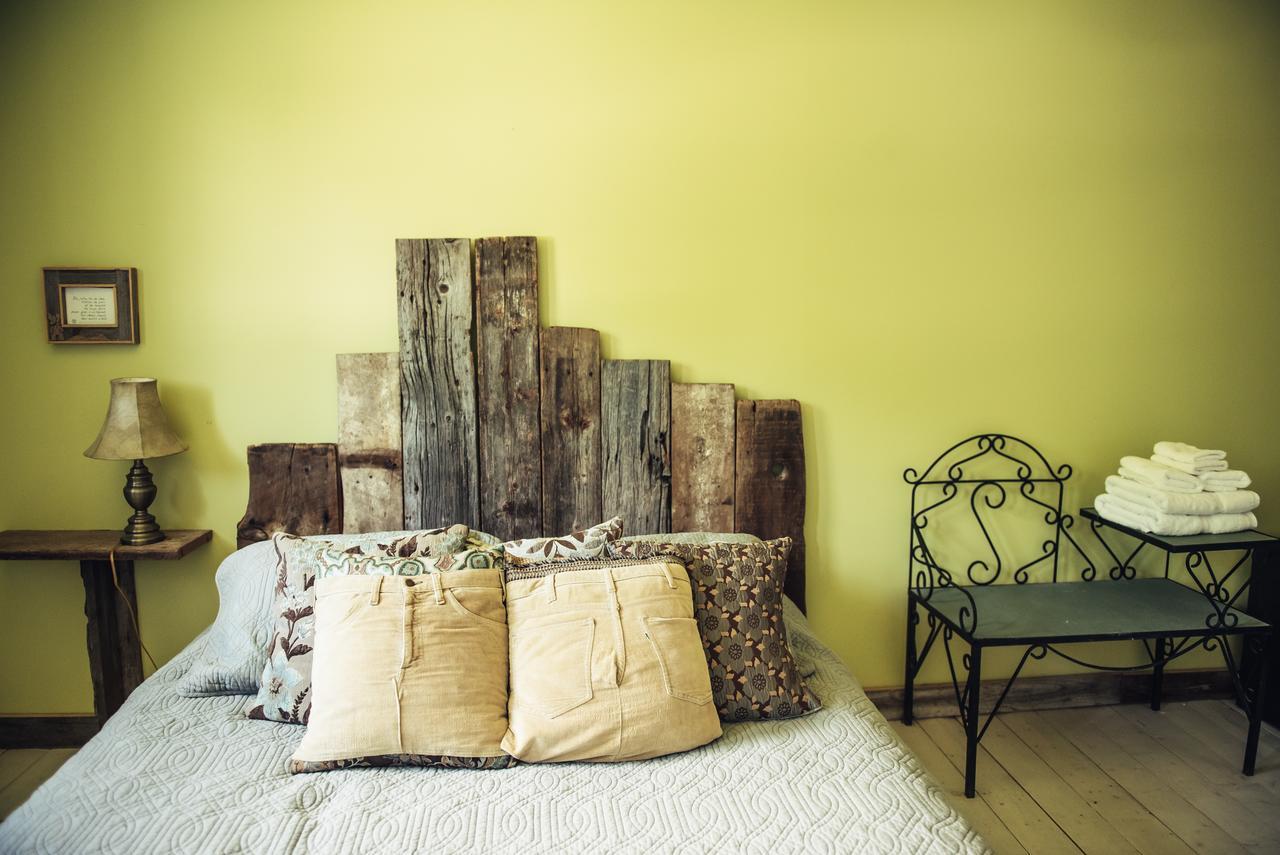 Auberge Et Salle De Spectacle La Fascine L'Isle-aux-Coudres Eksteriør billede