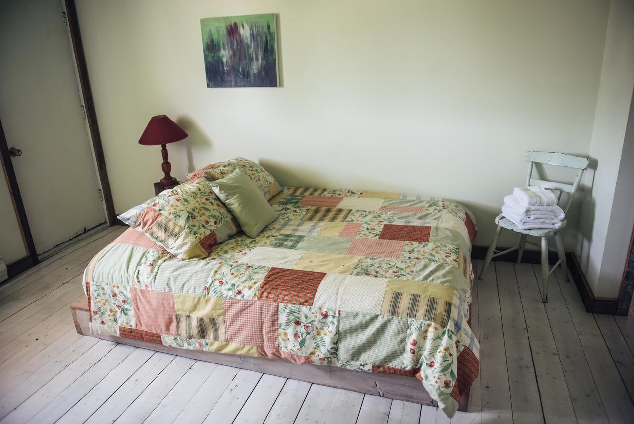 Auberge Et Salle De Spectacle La Fascine L'Isle-aux-Coudres Eksteriør billede